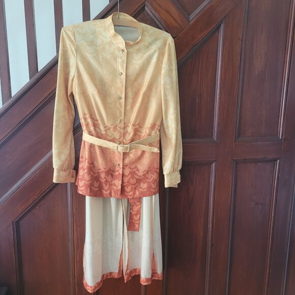 Vintage Style Leslie Fay Two-Piece Gold Orange Floral Buttoned Pantsuit Jacket - Picture 1 of 12